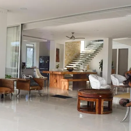 Exclusiva De 5 Habitaciones, Con Piscina Y Playa Privada * Cartagena
